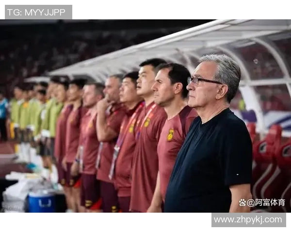 国足球星转会风云揭秘 揭开新赛季顶级球员动向与背后故事