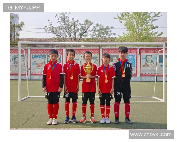 星期六上午与小伙伴们一起踢足球的快乐时光与日记记录 星期六上午与小伙伴们一起踢足球的快乐时光与日记记录