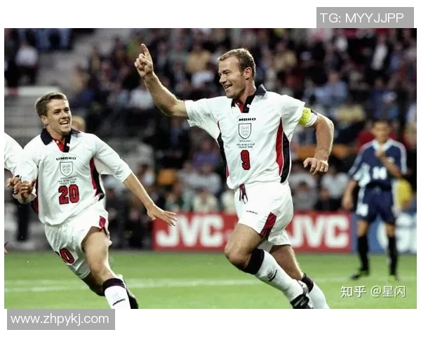 足球巨星与经典旋律的完美融合展现运动与音乐的震撼之美 足球巨星与经典旋律的完美融合展现运动与音乐的震撼之美