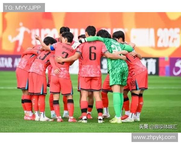 足球盛典荣耀时刻 各界球星闪耀登场共襄盛举